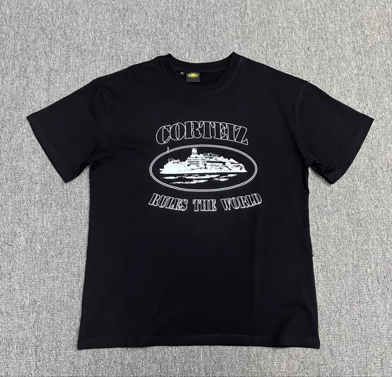 Camisa Corteiz "Rules The World" Preta e branca