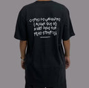 Camiseta chronic preta "O erro do malandro é achar que só a mãe dele fez filho esperto"