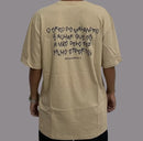 Camiseta chronic bege "O erro do malandro é achar que só a mãe dele fez filho esperto"